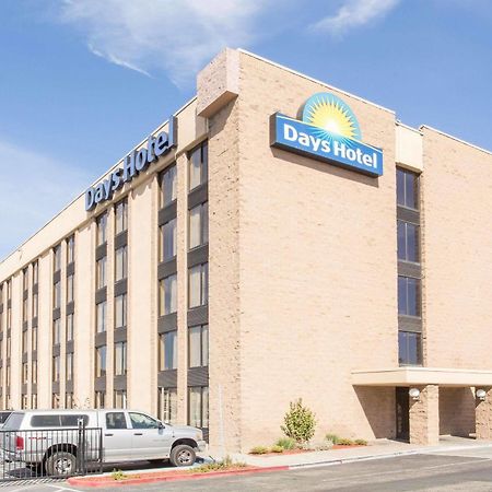 Days Hotel By Wyndham Oakland Airport-Coliseum Екстер'єр фото