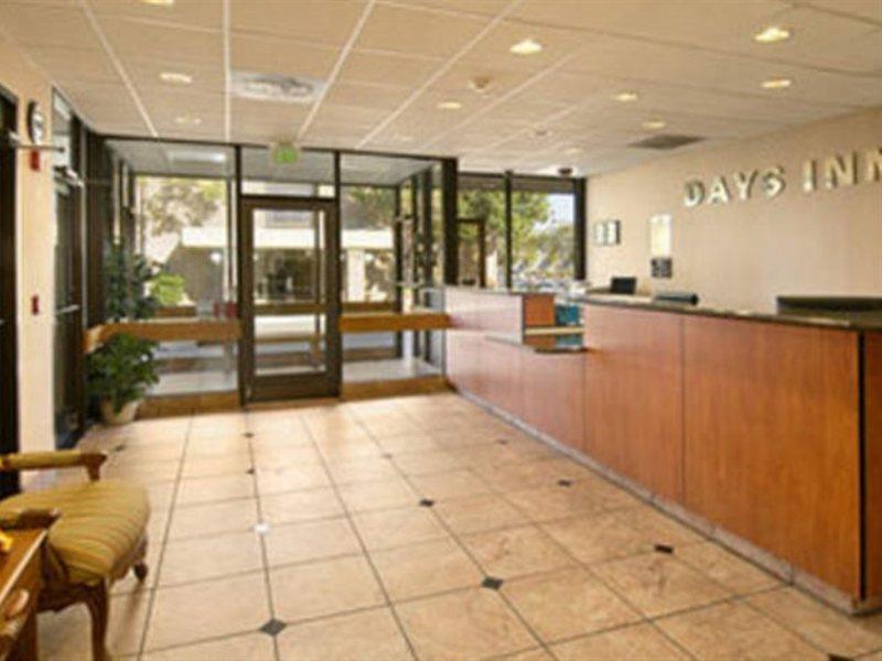 Days Hotel By Wyndham Oakland Airport-Coliseum Екстер'єр фото