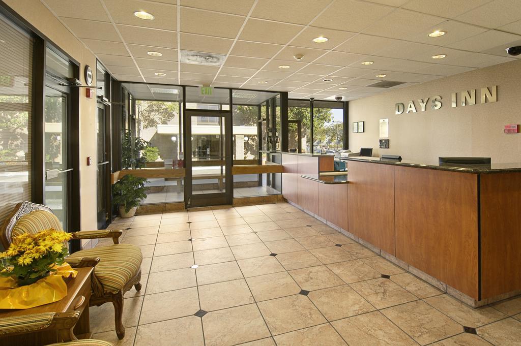 Days Hotel By Wyndham Oakland Airport-Coliseum Екстер'єр фото