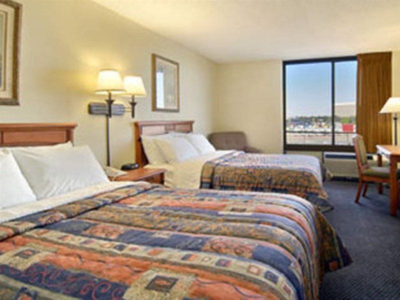 Days Hotel By Wyndham Oakland Airport-Coliseum Екстер'єр фото