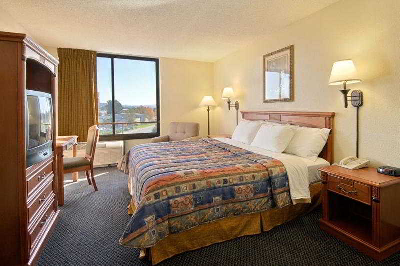 Days Hotel By Wyndham Oakland Airport-Coliseum Екстер'єр фото
