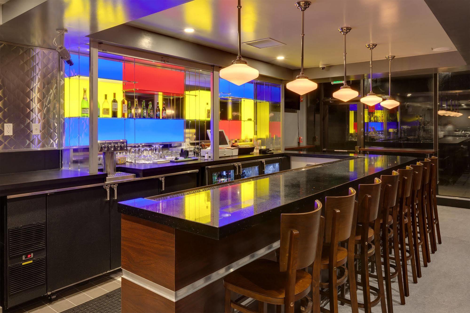 Days Hotel By Wyndham Oakland Airport-Coliseum Екстер'єр фото