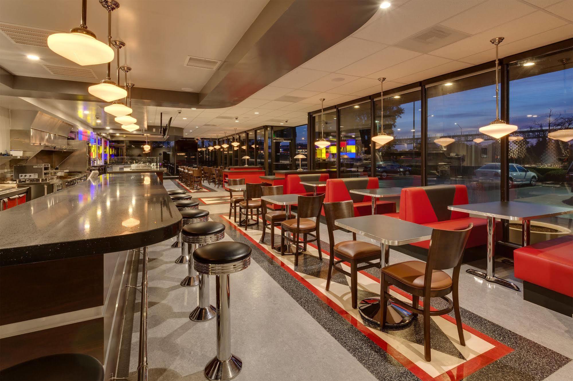 Days Hotel By Wyndham Oakland Airport-Coliseum Екстер'єр фото