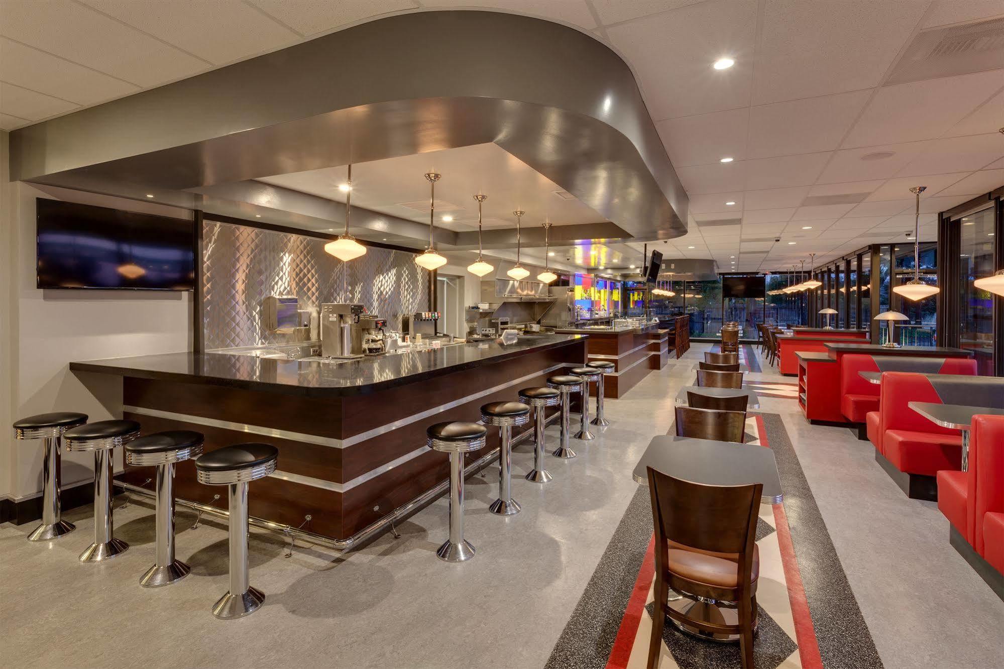 Days Hotel By Wyndham Oakland Airport-Coliseum Екстер'єр фото
