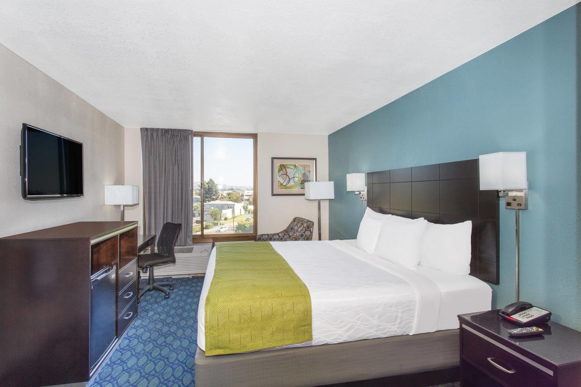 Days Hotel By Wyndham Oakland Airport-Coliseum Екстер'єр фото