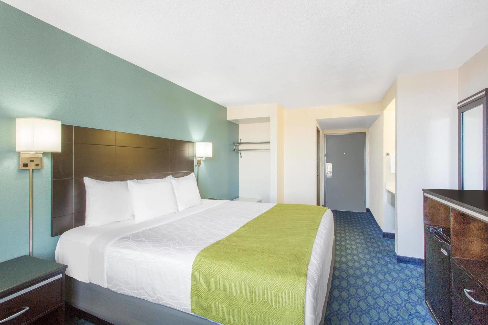 Days Hotel By Wyndham Oakland Airport-Coliseum Екстер'єр фото
