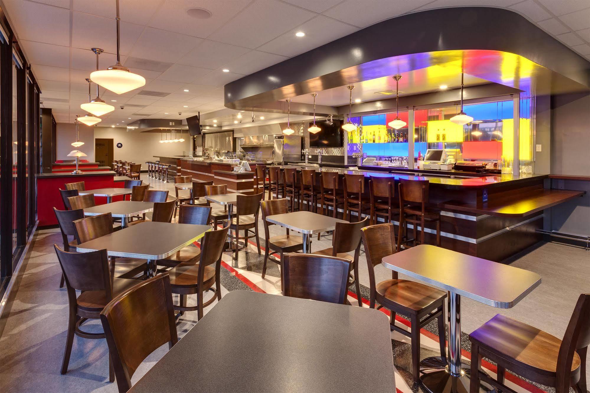 Days Hotel By Wyndham Oakland Airport-Coliseum Екстер'єр фото